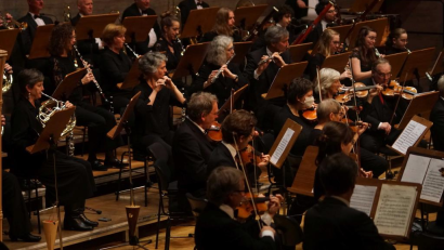 Bild: Lukas Schliepkorte/exb
Jubiläumskonzert mit Symphonieorchester Singrün.