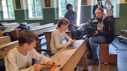 Bild: Herbert Übelacker
Das Erste Bayerische Schulmuseum in Sulzbach-Rosenberg gehört zu den Kulissen, an denen der Bayerische Rundfunk Szenen aus den Lebenserinnerungen von Johann Gammerl nachgestellt hat.
