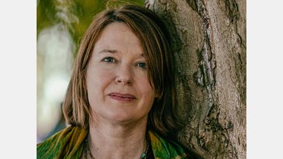 Bild: Jan Krikava/exb
Magdaléna Platzová stellt ihr Buch über Felice Bauer vor