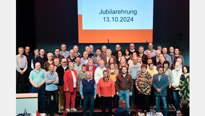 Bild: Petra Hartl
Jede Menge Mitglieder bringen es auf 25 beziehungsweise 40 Jahre Zugehörigkeit.