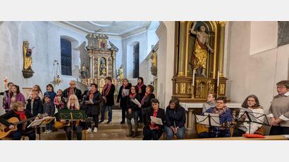 Bild: Theresia Otterbein/exb
25-jähriges Bestehen feiert die Gruppe MixDur mit einer Abendandacht in der Pfarrkirche Kastl.