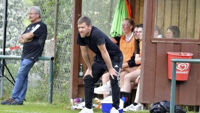 Archivbild: Hubert Ziegler
Theuerns Trainer Simon Eisinger kennt den Gegner vom Samstag bestens.
