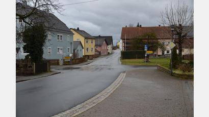 Bild: ak
Das Kastler Förderprogramm für den Erwerb von Altbauten wurde bis 2028 erneut verlängert. Damit soll Leerstand in der Ortsmitte vermieden oder beseitigt werden.