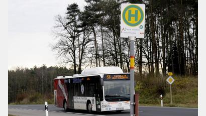 Symbolbild: Petra Hartl
Eine Straßensperrung in Edelsfeld hat Auswirkungen auf den Busverkehr der Linie 457.