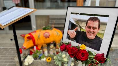 Archivbild: Gabi Schönberger
Der verstorbene Wirt der 'Wirtschaft" in Altenstadt/WN saß auch sechs Jahre lang im Gemeinderat.