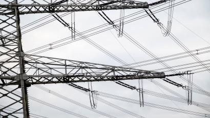 Symbolbild: Daniel Vogl/dpa
Vor allem in Waldsassen, aber auch in Konnersreuth, Arzberg und Leonberg war am Samstagmorgen kurzzeitig der Strom weg.