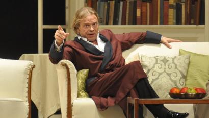 Archivbild: Kunz
Volker Lechtenbrink am 3. Februar 2010 mit dem Stück "Geisterkomödie" auf der "Kleinen Bühne" in der Max-Reger-Halle. Die "Kleine Bühne" und die "Kulturbühne" holten zahlreiche bekannte Schauspieler nach Weiden.