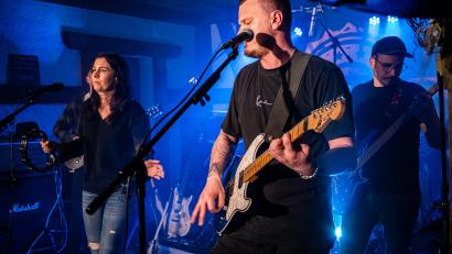 Bild: Thomas Käß
Zwei Rock-Bands aus Windischeschenbach rocken am 26. Oktober die Bühne des Weißen Rößl. Auf dem Bild die Band "Backtracks".