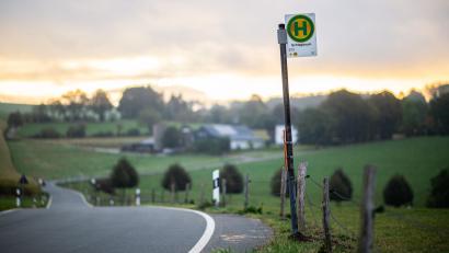 Symbolbild: Jonas Güttler/dpa
In Edelsfeld gibt es vorübergehende Änderungen im Busverkehr.