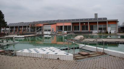 Bild: bnr
Das Freibad in Perschen verbuchte 2024 die rekordverdächtige Zahl von 117.128 Besuchern. Jetzt ist Winterpause.