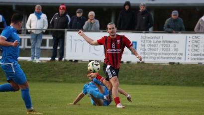 Archivbild: Dieter Jäschke
Auf die Tore von David Bezdicka (Nummer 8) setzt der SC Luhe-Wildenau beim Gastspiel beim SSV Eggenfelden.