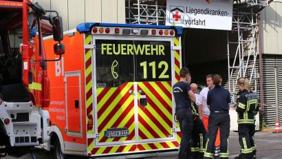 Bild: Christian Müller/dpa
Bei einem Großeinsatz hat die Feuerwehr Bielefeld das Klinikum Mitte mit Sauerstoff-Reserven versorgt.