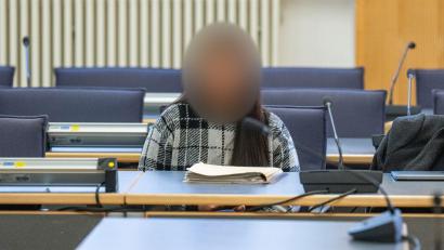 Bild: Armin Weigel/dpa
Die 37 Jahre alte Krankenschwester ist für Mord und Mordversuch verurteilt worden. (Archivbild)
