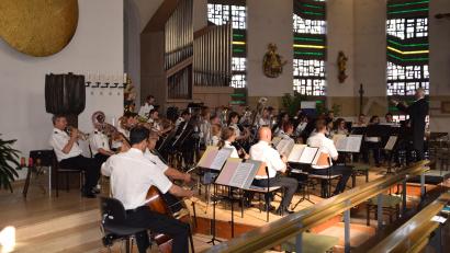 Archivbild: swo
Das Polizeiorchester Bayern mit Berufsmusikern aus 17 Nationen hier bei einem Konzertauftritt in der Gebenbacher Pfarrkirche.