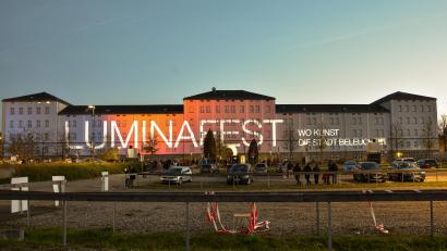 Bild: Stephan Huber
Lumina-Fest 2024 – das erste Lichtkunstfestival an beiden Standorten der OTH Amberg-Weiden begeisterte mit einer etwas anderen Kunstform die Zuschauer.