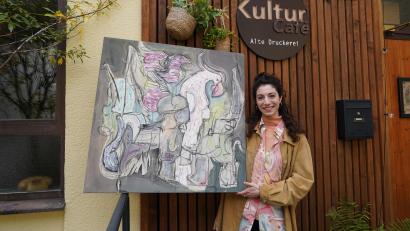 Bild: kaz
Im Kulturcafé "Alte Druckerei" in Kemnath gibt es ab 8. November eine neue Ausstellung zu sehen. Laura Wiss wird unter ihrem Künstlernamen "Lauretta Hildegard" 14 Werke und eine Installation präsentieren.