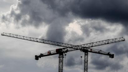 Symbolbild: Britta Pedersen/dpa-Zentralbild/dpa
Weil ein Kran in der Marienstraße aufgebaut werden soll, müssen die Amberger mit Behinderungen rechnen.