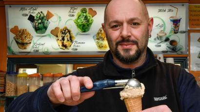 Archivbild: Petra Hartl
Sieben Jahre lang war Simone Bittus Chef von "Eis Europa" in Sulzbach-Rosenberg. Nun will er sich beruflich weiterentwickeln – dazu verlässt er mit seiner Familie die Stadt und geht nach Oberbayern.