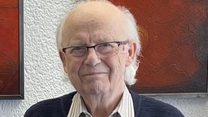 Bild: Stadt Windischeschenbach/exb
Vor einem Jahr wurde Siegfried Wilhelm als Archivar der Stadt Windischeschenbach verabschiedet. Nun starb Wilhelm zwei Tage vor seinem 80. Geburtstag.