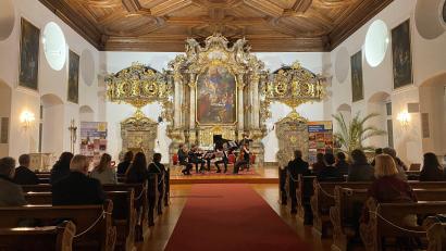 Bild: Andreas Burger
Im Amberger Kongregationssaal präsentieren Mitglieder des Bayerischen Landesjugendorchesters kammermusikalische Perlen von Mozart über Brahms bis zu Arnold und Poulenc.
