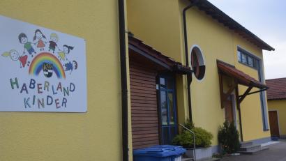 Bild: fz
Zwei Kindergarten- und eine Krippengruppe sind im Haberland Kindergarten untergebracht. Ab Januar 2025 gelten neue Gebühren.