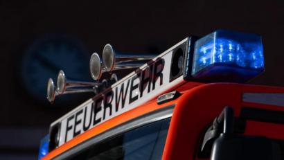 Symbolbild: Marijan Murat/dpa
Das Domizil des Schäferhundevereins Tirschenreuth ist am Samstag in Brand geraten. Die Feuerwehr Tirschenreuth konnte die Flammen schnell löschen.