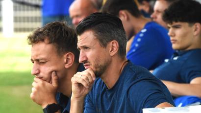 Bild: btg
SpVgg-SV-Trainer Michael Riester (Mitte) erwartet am Samstag mit dem FC Ingolstadt die "Mannschaft der Stunde" in der Bayernliga Nord.