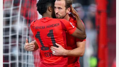 Bild: Sven Hoppe/dpa
Bayerns Torschützen beim Jubel: Kingsley Coman (l) und Harry Kane.