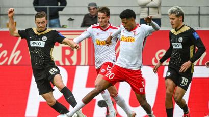 Bild: Armin Weigel/dpa
Noah Ganaus beweist seinen Torriecher.