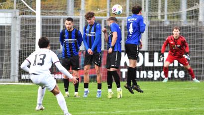 Bild: btg
Die Weidener Mauer überlistet: In dieser Szene trafen die Ingolstädter zum 2:0.