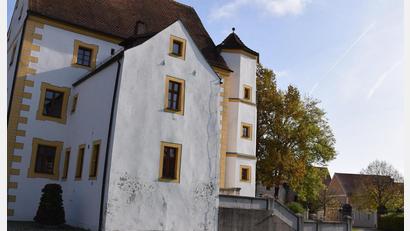 Bild: bö
Das Obere Schloss in Schmidmühlen soll mit einem Aufwand von rund einer Million Euro saniert werden. Dafür ist die Inanspruchnahme von Städtebaufördermitteln geplant.