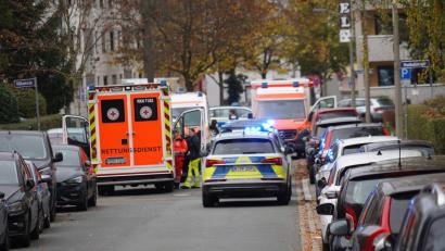 Bild: vifogra / Eberlein/vifogra/dpa
Der Mann soll seine Lebensgefährtin mit einem Messer bedroht haben.