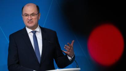 Archivbild: Sven Hoppe/dpa
Bayerns Finanzminister Albert Füracker (CSU)
