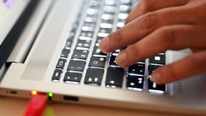 Symbolbild: Uli Deck/dpa
Heimatforscher Harald Fähnrich hat ein Problem: Sein E-Mail-Konto wurde gehackt.