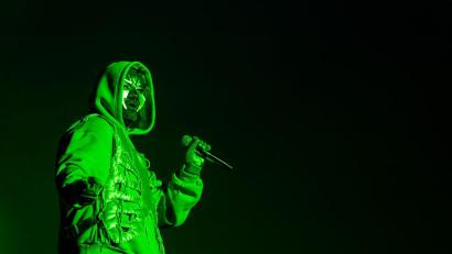 Archivbild: Philipp von Ditfurth/dpa
Marteria geht ein letztes Mal als Marsimoto auf Tour und nimmt als Support seinen Sohn Luzey, der bürgerlich Louis heißt, mit.