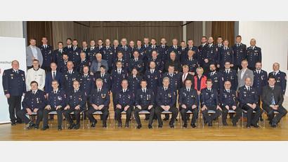Bild: mab
44 Mitglieder der Feuerwehren aus dem Inspektionsbereich Nord im Landkreis Schwandorf werden mit dem Ehrenzeichen des Freistaates Bayern ausgezeichnet.