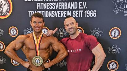 Bild: Helfensdörfer
Nico-Noel Schlosser (links) neben seinem Trainer Raphael Fuchs.