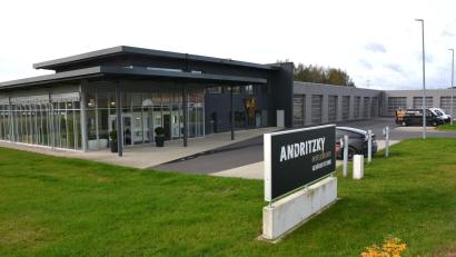 Bild: jr
Der Standort der Firma Andritzky in der Industriestraße in Konnersreuth. Seit 2002 ist das Unternehmen in der Industriestraße in Konnersreuth angesiedelt, in den vergangenen Jahren wurde das Betriebsgebäude immer wieder erweitert.
