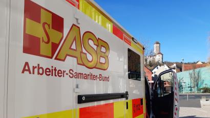 Bild: ASB Regionalverband Jura/Löb
Der ASB Regionalverband Jura und der ASB Landesverband Bayern starten gemeinsam mit der Reorganisation ihres Rettungsdienstes in den Bereichen der Zweckverbände Nürnberg und Nord-Oberpfalz, womit der ASB-Rettungsdienst zukunftsfähig aufgestellt werden soll.