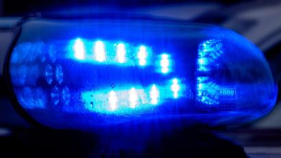 Symbolbild: Klaus-Dietmar Gabbert/dpa
Die Ermittlungen der Polizei nach einem Unfall in Oberfranken laufen noch.