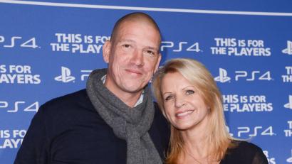 Bild: picture alliance / ZB
Zahlreiche frühere Weggefährten bekundeten nach dem Tod von Zieges Ehefrau Pia ihr Beileid.