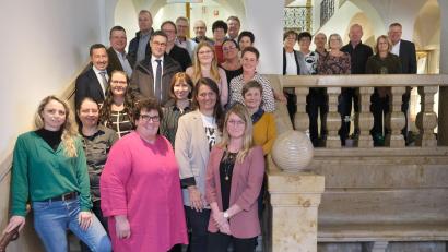 Bild: Sandra Dietl/Klinikum Amberg
Die Mitarbeiter des Klinikums St. Marien, die für langjährige Treue zum Haus geehrt oder in den Ruhestand verabschiedet wurden.