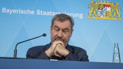 Bild: Peter Kneffel/dpa
Für 2026 plant Markus Söder Änderungen beim Familien- und Krippengeld sowie beim Pflegegeld. Das Familiengeld soll es künftig in Höhe von 3000 Euro als "Kinderstartgeld" zum ersten Geburtstag geben.