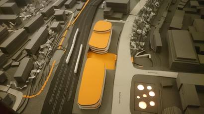 Bild: Andreas Ascherl
So hatte sich Ambergs Baureferent Markus Kühne 2017 den neuen Amberger Bahnhof vorgestellt. Auch hier war der Anschluss des Bergviertels schon unter den Gleisen hindurch geplant.