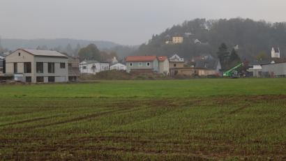 Bild: mrr
In Rieden wie hier im Neubaugebiet In der Breite gelten ab Anfang 2025 neue Hebesätze für die Grundsteuern A und B. Sie werden von 350 auf 250 Prozent gesenkt.