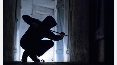 Symbolbild: Silas Stein/dpa
Nach einem Einbruch auf einem Firmengelände in Mitterteich ermittelt die Polizei.