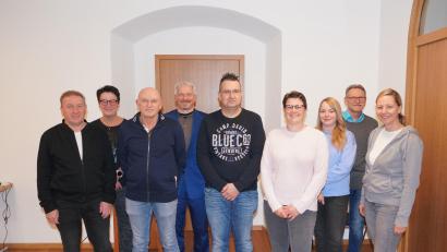Bild: fvo
Der neue Beirat des Marktladen Waldthurn UG (haftungsbeschränkt) mit (von links): Wolfgang Bäumler, Geschäftsführerin Petra Reil, Johann Puff, Geschäftsführer Michael Steiner, Jan Hauser, Petra Müller, Lisa Scheck, Ludwig Eger und Steffi Daubenmerkl.