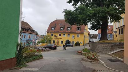Archivbild: gi
Auch der Markt Moosbach passt zum Jahresende, wie gerade auch viele andere Gemeinden im Landkreis Neustadt/WN, die Hebesätze an.