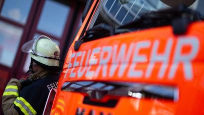 Bild: Marijan Murat/dpa
Der Bewohner des Einfamilienhauses kam während des Feuerwehreinsatzes nach Hause. (Symbolbild)