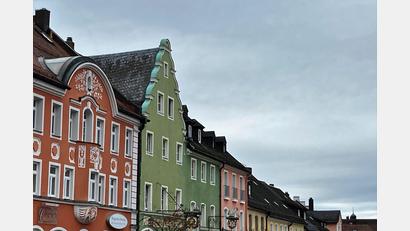 Archivbild: stg
Im gesamten Gemeindegebiet fördert die Stadt Kemnath auch in den kommenden fünf Jahren private Sanierungen unter anderem von Dächern und Fassaden.
